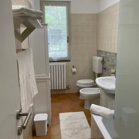 Casa Ambra, 50m Vom Comer See, 2 Private Parkplaetze * トレメッツォ