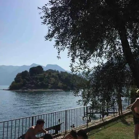 別荘 Casa Ambra, 50m Vom Comer See, 2 Private Parkplaetze *