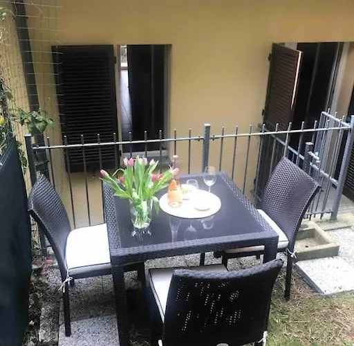 펜션 Casa Ambra, 50m Vom Comer See, 2 Private Parkplaetze