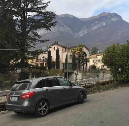 Casa Ambra, 50m Vom Comer See, 2 Private Parkplaetze * Тремеццо