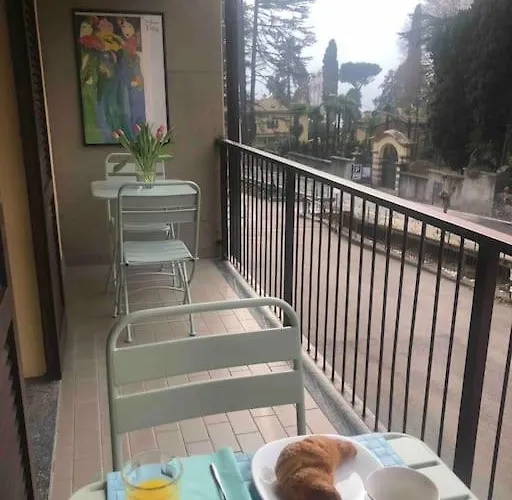 Casa Ambra, 50m Vom Comer See, 2 Private Parkplaetze * Тремеццо