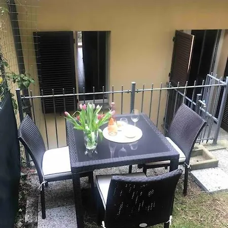 Nyaraló Casa Ambra, 50m Vom Comer See, 2 Private Parkplaetze