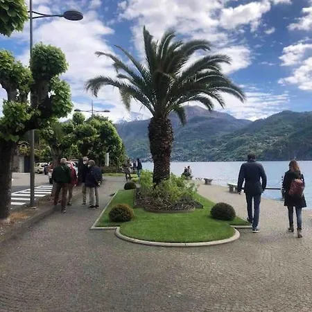 Nyaraló Casa Ambra, 50m Vom Comer See, 2 Private Parkplaetze Tremezzo