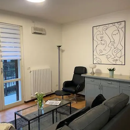 Nyaraló Casa Ambra, 50m Vom Comer See, 2 Private Parkplaetze Tremezzo