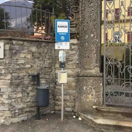 Casa Ambra, 50m Vom Comer See, 2 Private Parkplaetze Nyaraló *