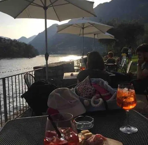 Casa Ambra, 50m Vom Comer See, 2 Private Parkplaetze Dom wakacyjny *
